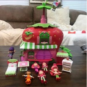 Strawberry Shortcake Playset